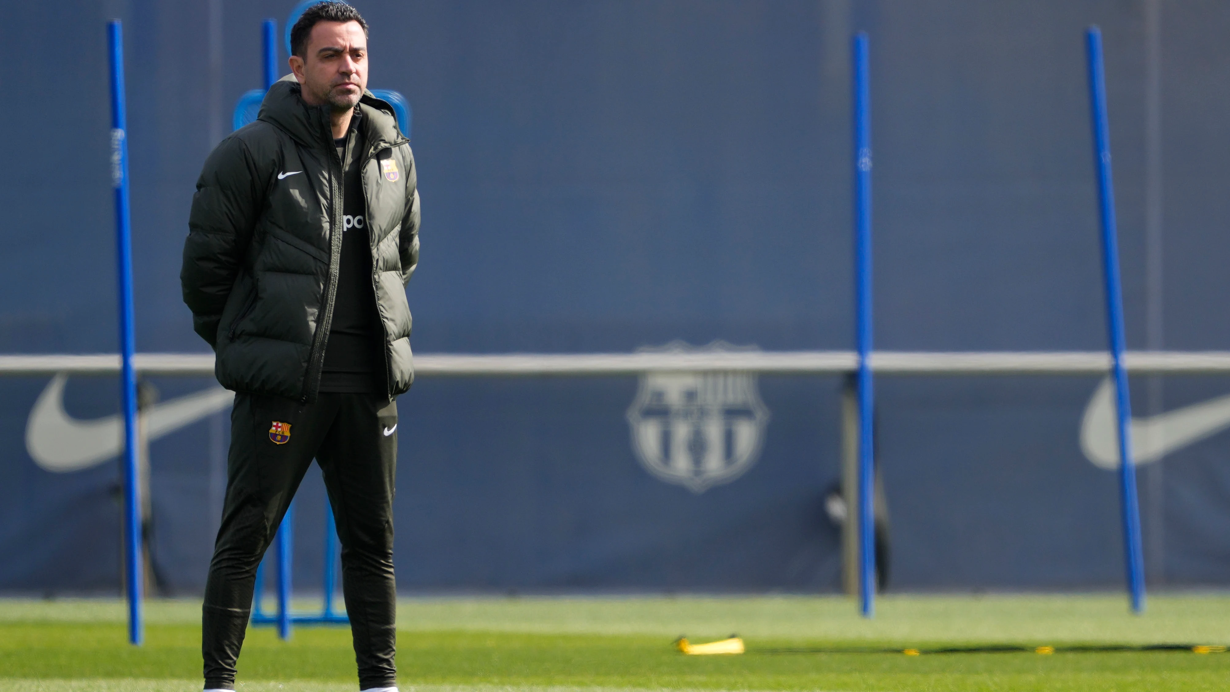 Xavi Hern&aacute;ndez, en la ciudad deportiva Joan Gamper