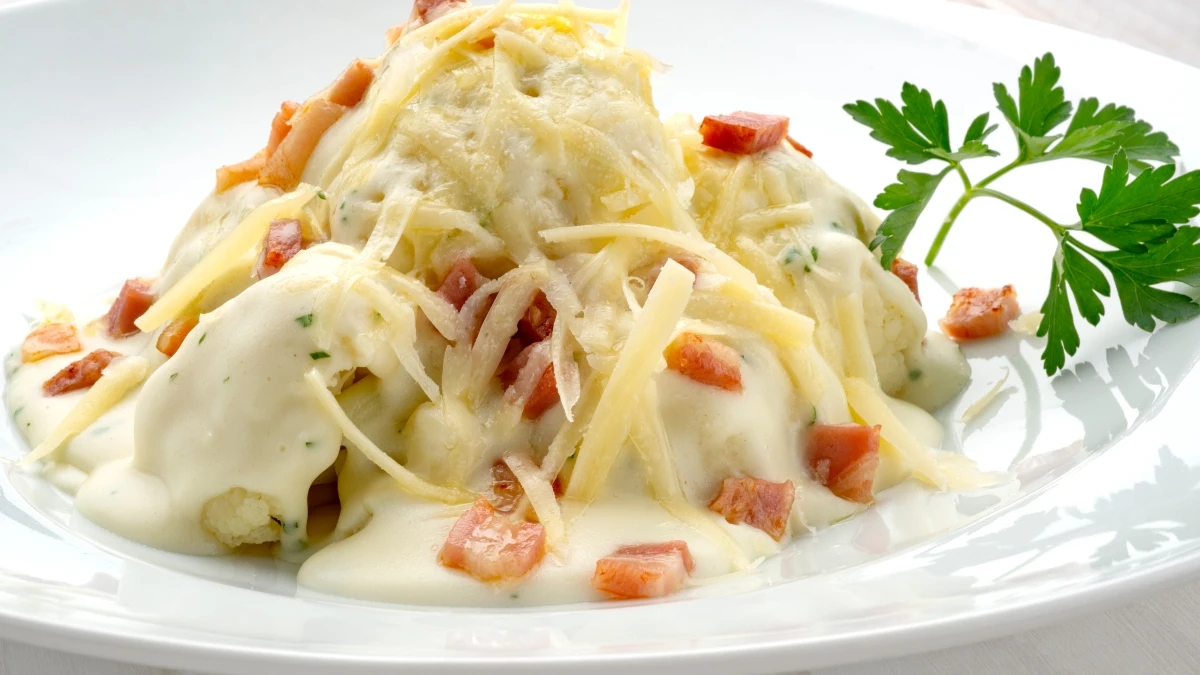 Receta de coliflor con panceta y salsa de queso, de Karlos Arguiñano Receta de coliflor con panceta y salsa de queso, de Karlos Arguiñano