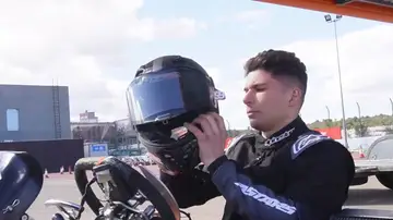 Carlos Tatay subido a un kart Carlos Tatay subido a un kart