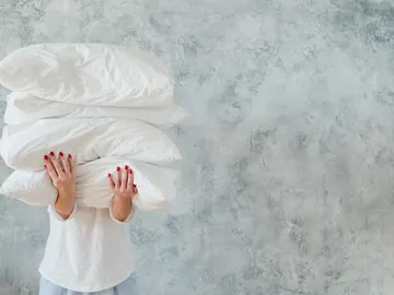 Pila de almohadas limpias Pila de almohadas limpias