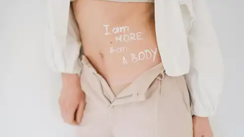 Las mujeres somos más que cuerpos Las mujeres somos más que cuerpos