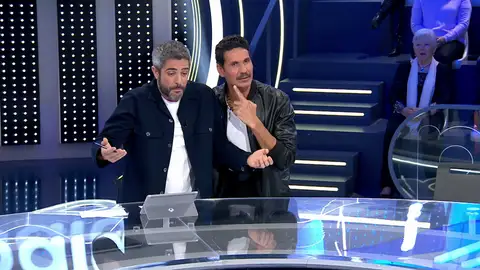 Silvia Marty y Óscar Higares provocan la envidia de Roberto Leal: “Somos un capuchino” Silvia Marty y Óscar Higares provocan la envidia de Roberto Leal: “Somos un capuchino”