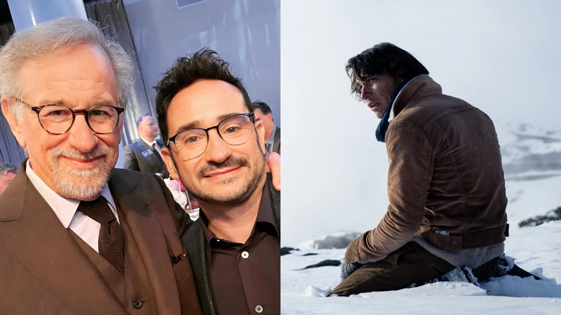 Steven Spielberg y Bayona junto a una escena de La sociedad de la nieve