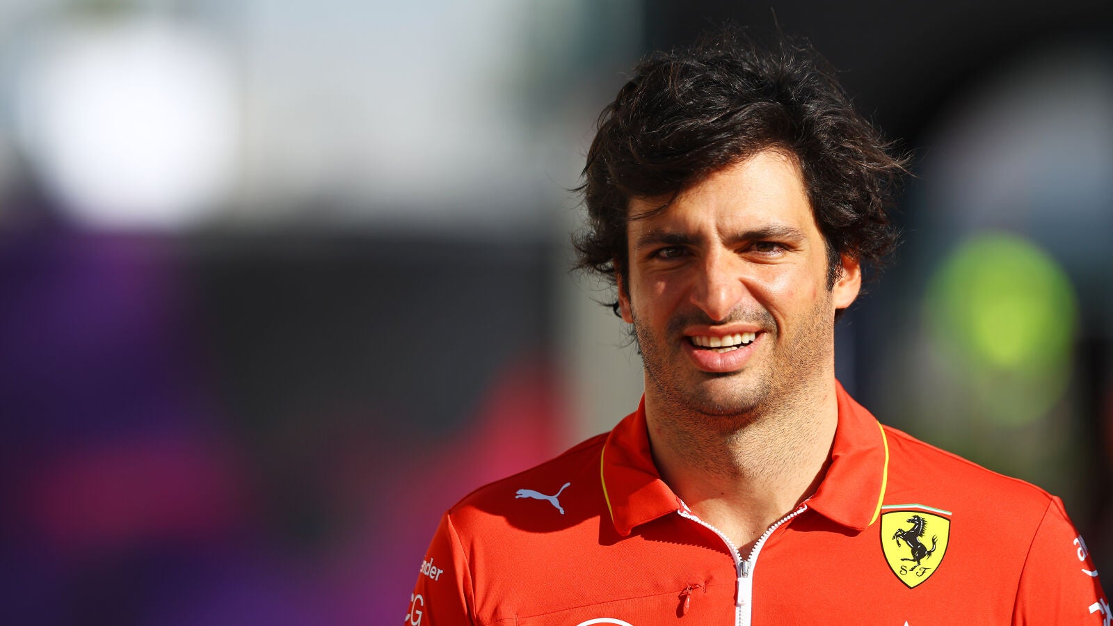 La divertida foto de Carlos Sainz emulando a su padre tras ser operado de urgencia: 