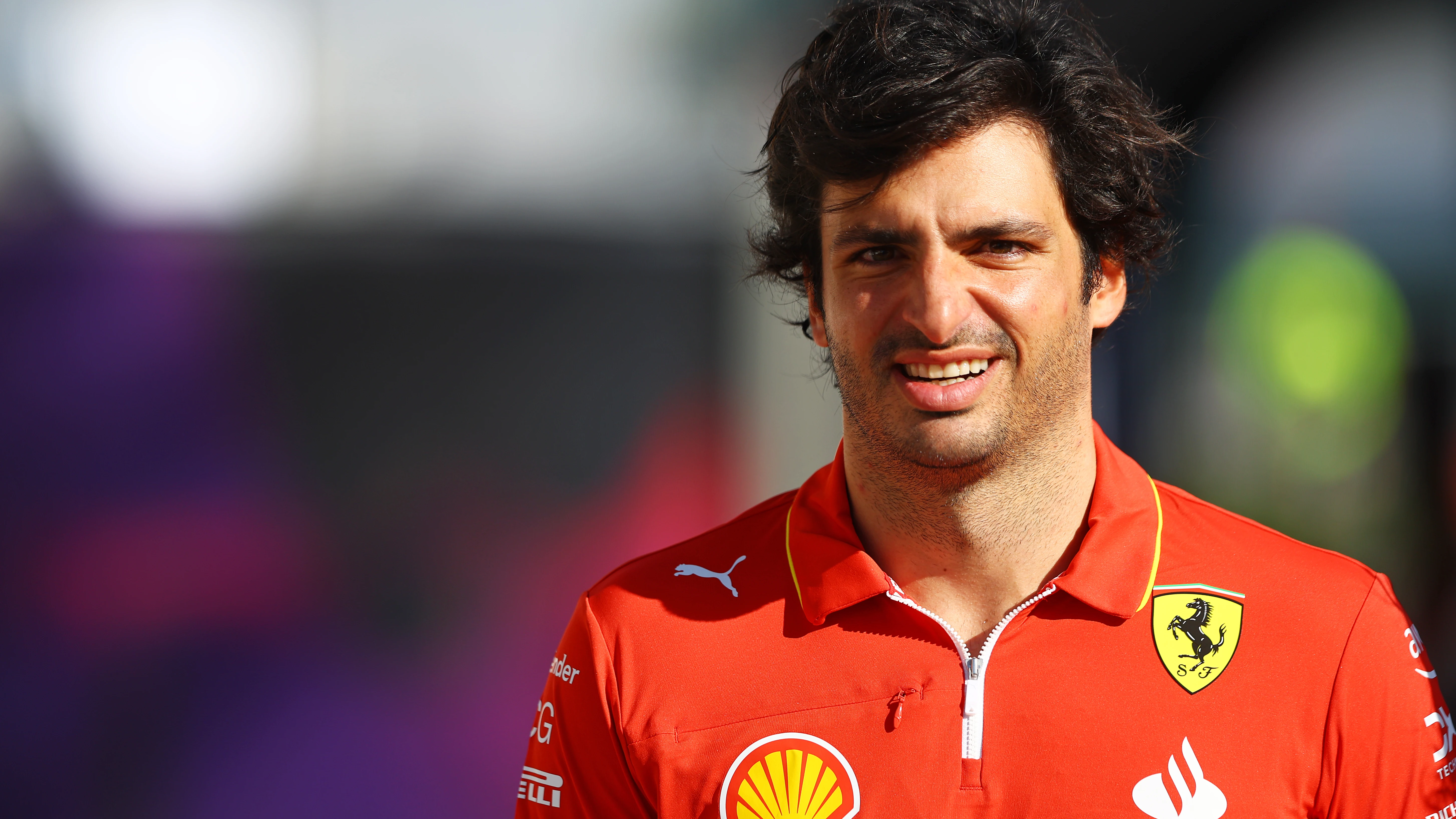 Carlos Sainz en el paddock del GP de Arabia Saudí Carlos Sainz en el paddock del GP de Arabia Saudí