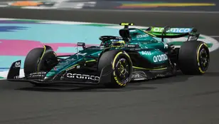 El Aston Martin de Fernando Alonso durante el GP de Arabia Saudí 2024 de Fórmula 1