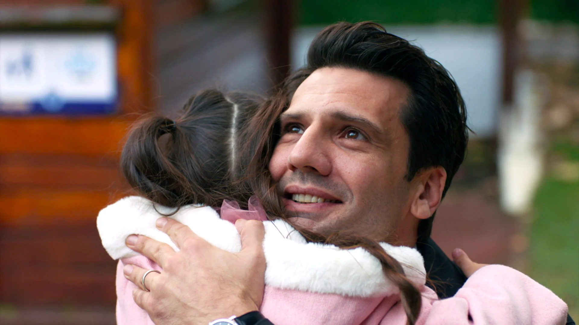 Ilgaz, emocionado tras las palabras de su hija: ¡Mercan le llama papá por primera vez! Ilgaz, emocionado tras las palabras de su hija: ¡Mercan le llama papá por primera vez!