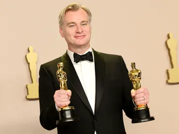 Christopher Nolan arrasa en los Oscar con Oppenheimer Christopher Nolan arrasa en los Oscar con Oppenheimer