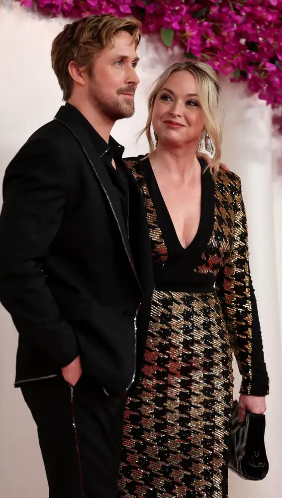 Ryan Gosling y su hermana Mandi en los Premios Oscar 2024