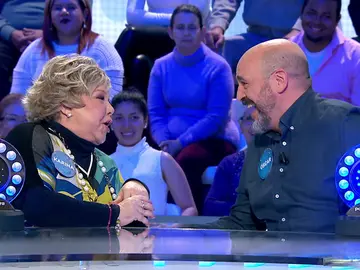 El arrebato de sinceridad de Karina que ‘hunde’ a Óscar en Pasapalabra El arrebato de sinceridad de Karina que ‘hunde’ a Óscar en Pasapalabra