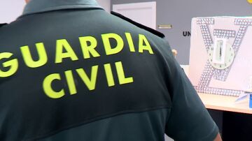 Un agente de la Guardia Civil