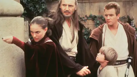 Natalie Portman, Liam Neeson, Ewan McGregor y Jake Lloyd en Star Wars: Episodio I - La amenaza fantasma Natalie Portman, Liam Neeson, Ewan McGregor y Jake Lloyd en Star Wars: Episodio I - La amenaza fantasma