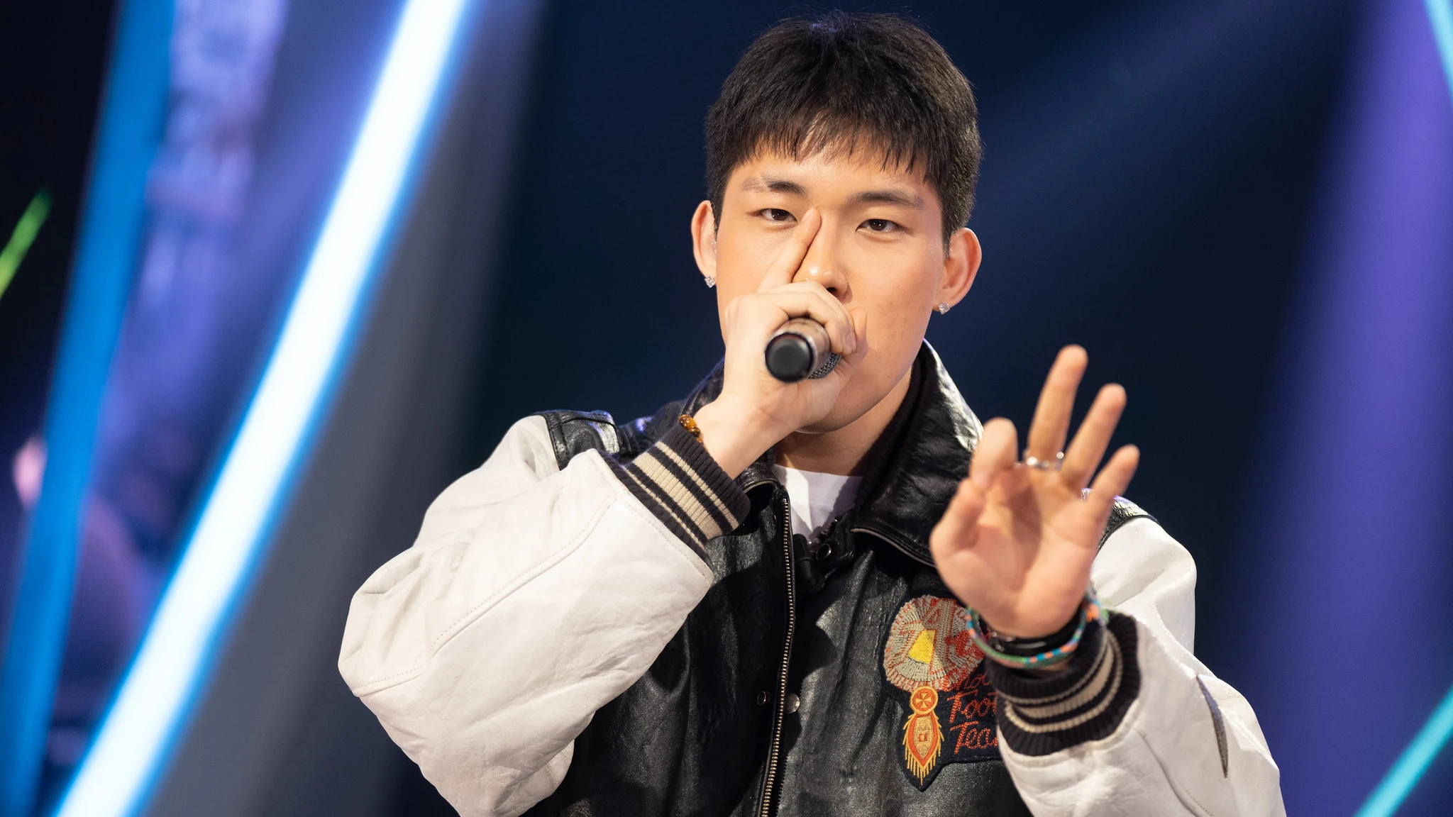 ¡Impresionante! Bigman deja boquiabierto al público con una brillante actuación de beatbox ¡Impresionante! Bigman deja boquiabierto al público con una brillante actuación de beatbox