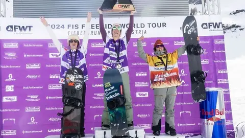 Erin Sauve (c), Anna Martínez (i) y Núria Castán (d), en el podio del Fieberbrunn Pro Erin Sauve (c), Anna Martínez (i) y Núria Castán (d), en el podio del Fieberbrunn Pro