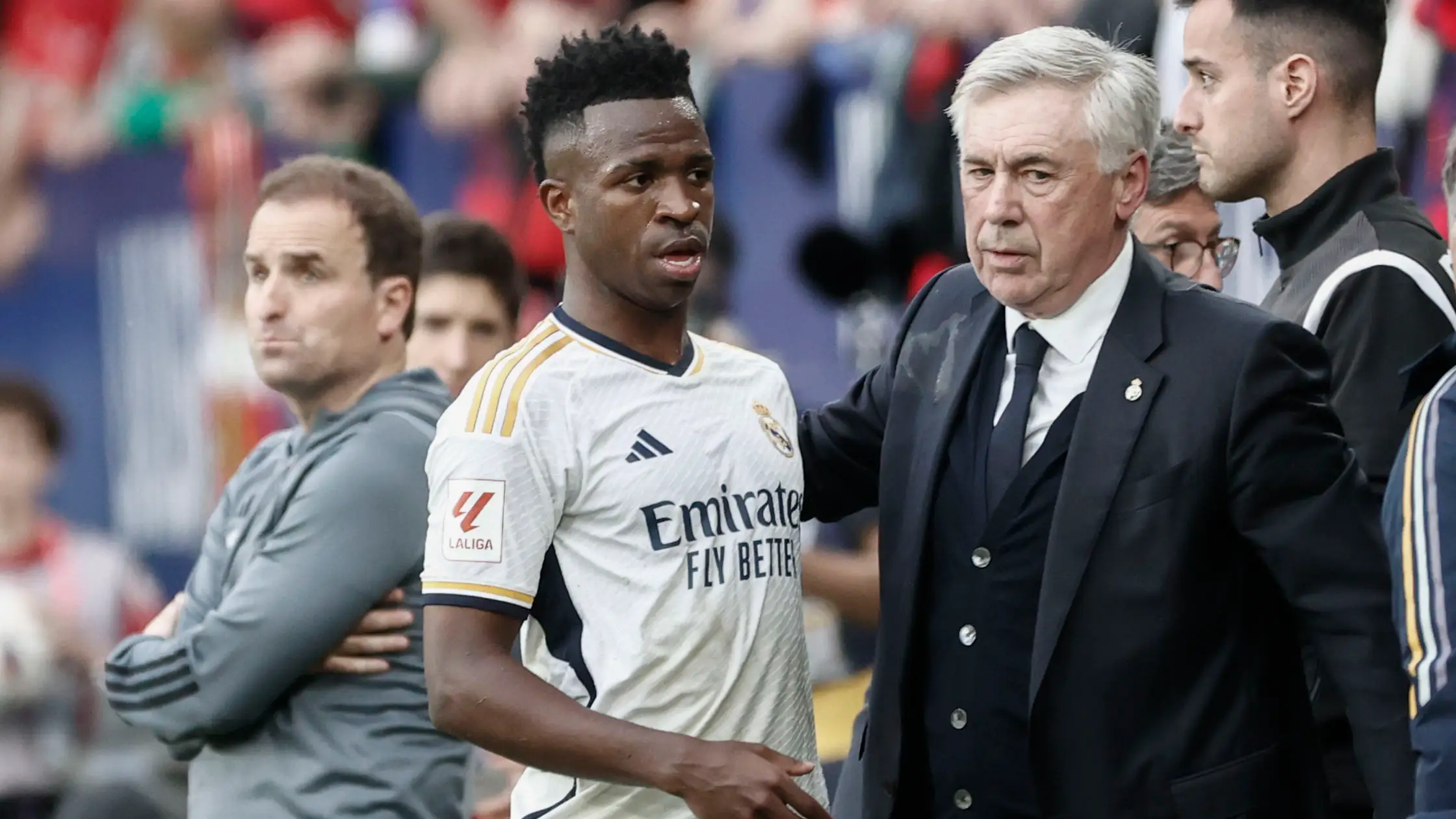 Ancelotti y Vinícius, en la banda de el Sadar Ancelotti y Vinícius, en la banda de el Sadar