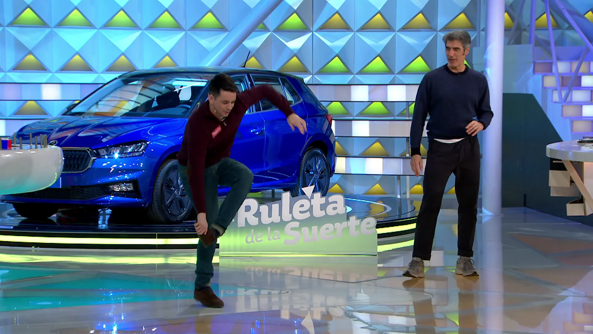 ¡Se lanza a bailar break dance! La celebración de Fernando en La ruleta de la suerte ¡Se lanza a bailar break dance! La celebración de Fernando en La ruleta de la suerte