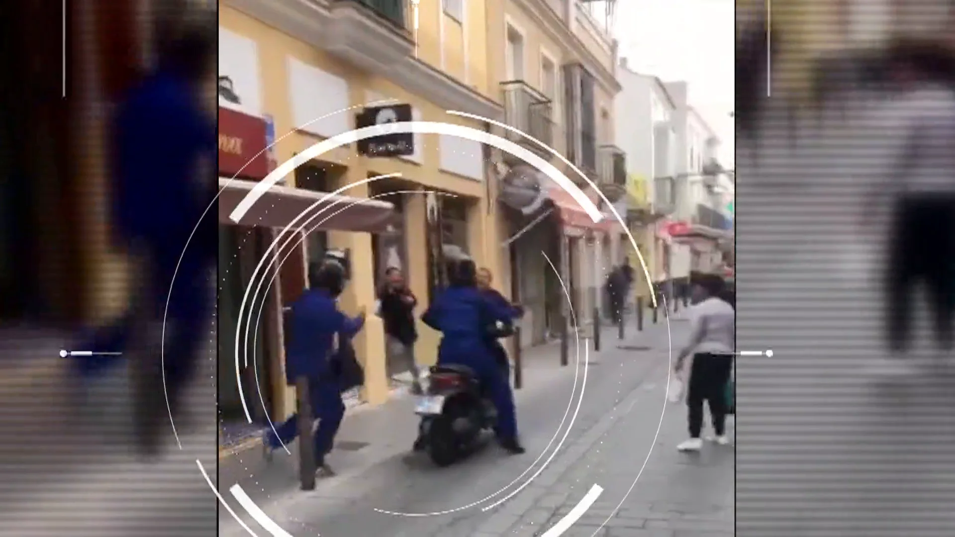Los vecinos de Sanlúcar de Barrameda impiden un atraco a una joyería: "Estamos muy cansados ya de robos" Los vecinos de Sanlúcar de Barrameda impiden un atraco a una joyería: "Estamos muy cansados ya de robos"