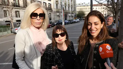 Bibiana Fernádez, Loles León e Hiba Abouk Bibiana Fernádez, Loles León e Hiba Abouk