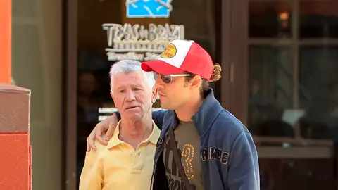 David Bisbal con su padre en 2011 David Bisbal con su padre en 2011