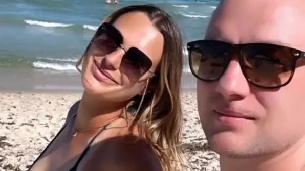 Konstantin Koltsov junto a Sabalenka Konstantin Koltsov junto a Sabalenka