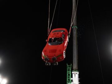 &iexcl;Impresionante! Marta Jim&eacute;nez se supera haciendo puenting dentro de un coche a 60 metros de altura