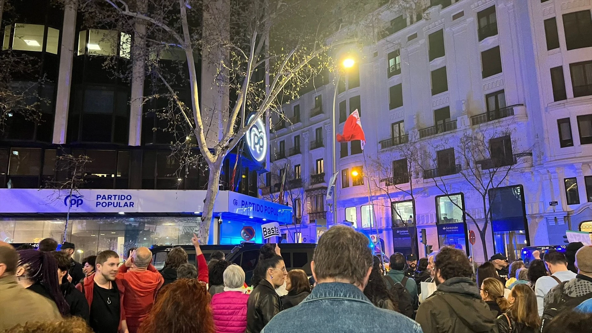 Concentración en la sede nacional del PP en Génova, Madrid Concentración en la sede nacional del PP en Génova, Madrid