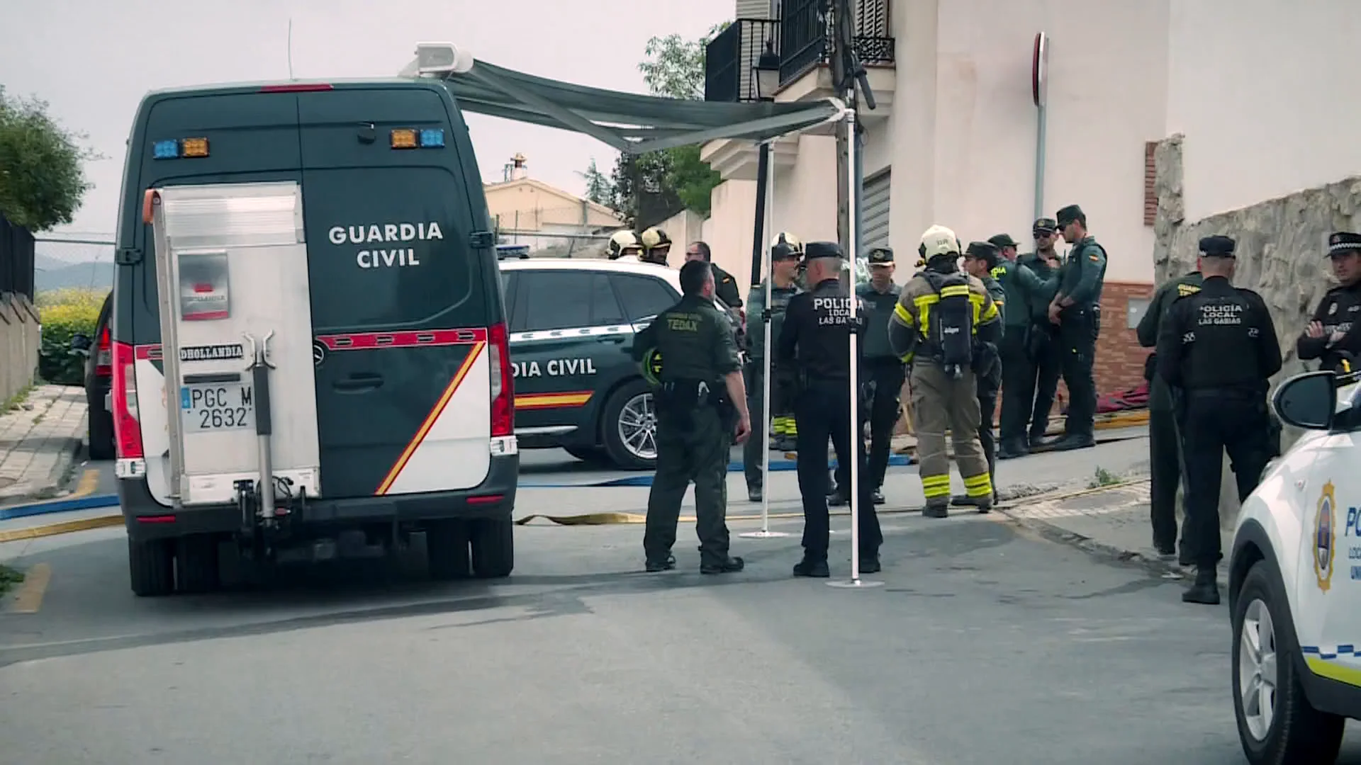 El vecino conflictivo de Las Gabias se atrinchera con cuatro bombonas de butano y amenaza con volar el edificio