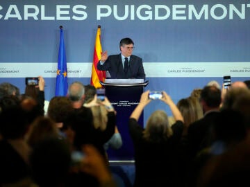 Puigdemont durante la conferencia en Elna
