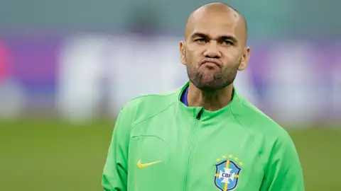 El futbolista brasileño Dani Alves con Brasil El futbolista brasileño Dani Alves con Brasil
