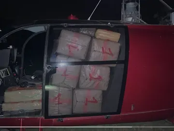 Nueve detenidos por "narcovuelos" con helicópteros desde Cádiz y Sevilla para traficar con hachís Nueve detenidos por "narcovuelos" con helicópteros desde Cádiz y Sevilla para traficar con hachís