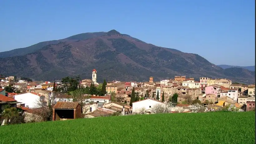 Imagen del municipio de Angl&egrave;s (Girona).