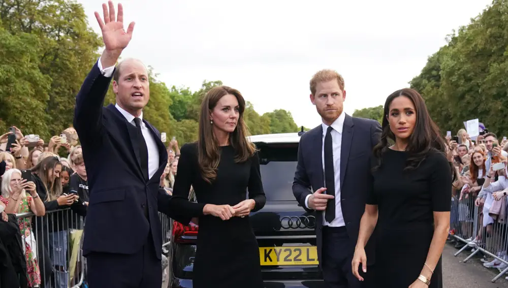 El príncipe Guillermo, Kate Middleton, Harry y Meghan Markle 
