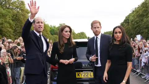 El príncipe Guillermo, Kate Middleton, Harry y Meghan Markle El príncipe Guillermo, Kate Middleton, Harry y Meghan Markle
