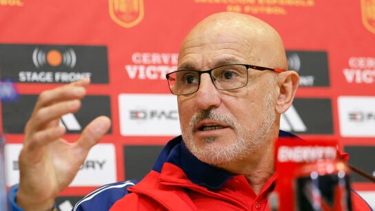 Luis de la Fuente atiende a los medios en Las Rozas