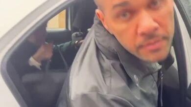 VÍDEO: Así ha sido la llegada de Dani Alves a su casa de Barcelona tras salir de prisión