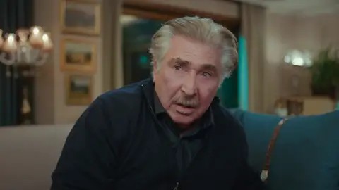 Hasan Ali ordena a Mamut deshacerse del cadáver de Sahika Hasan Ali ordena a Mamut deshacerse del cadáver de Sahika