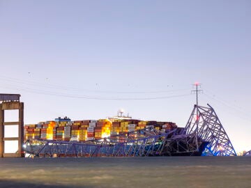 El carguero DALI choca contra el puente de Baltimore