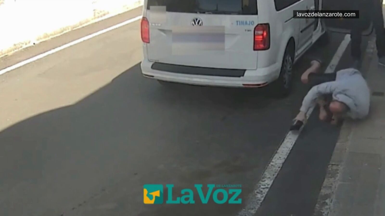 Vídeo: Agresión brutal de un taxista a un pasajero por pagarle con un billete de 50 euros