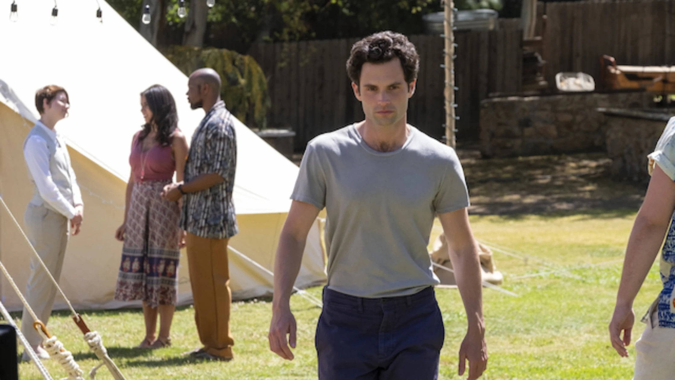 Penn Badgley como Joe en You Penn Badgley como Joe en You