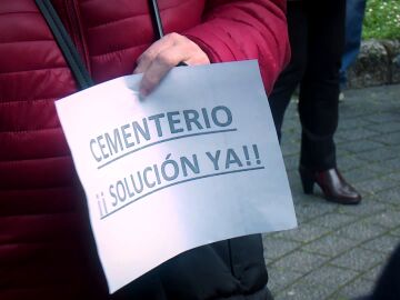 Cuenta atrás para buscar una solución que evite el cierre del cementerio de El Entrego: el alcalde da su palabra