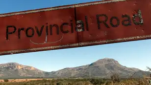 Cartel de una carretera provincial cerca de Mokopane, Limpopo