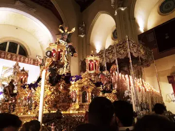 La Madrugá, dentro de la Iglesia La Madrugá, dentro de la Iglesia