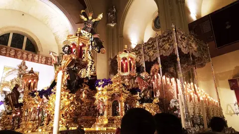 La Madrugá, dentro de la Iglesia La Madrugá, dentro de la Iglesia