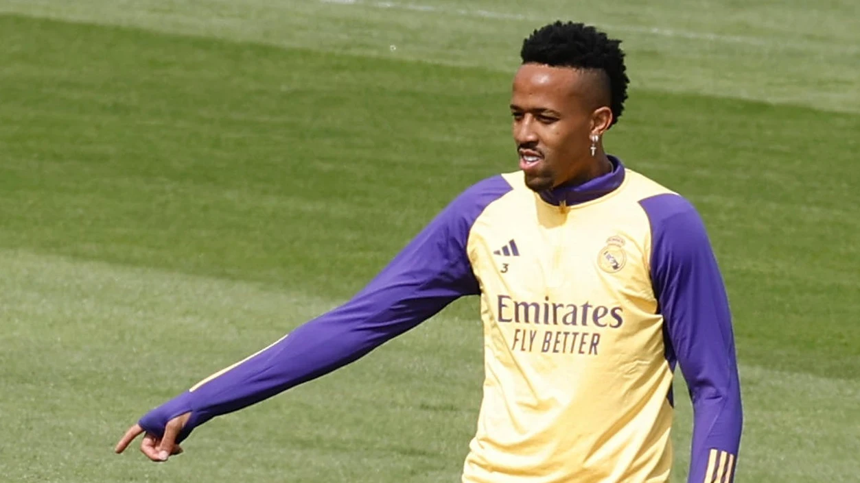 &Eacute;der Militao en el entrenamiento del Real Madrid