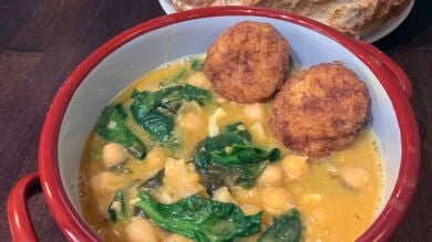 La mejor receta para el potaje de vigilia, de la mano del chef Javier Sánchez