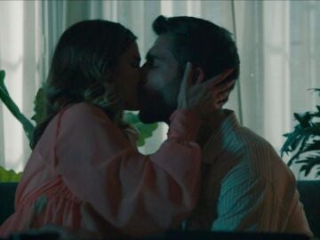 Bego&ntilde;a y Andr&eacute;s sucumben a la pasi&oacute;n