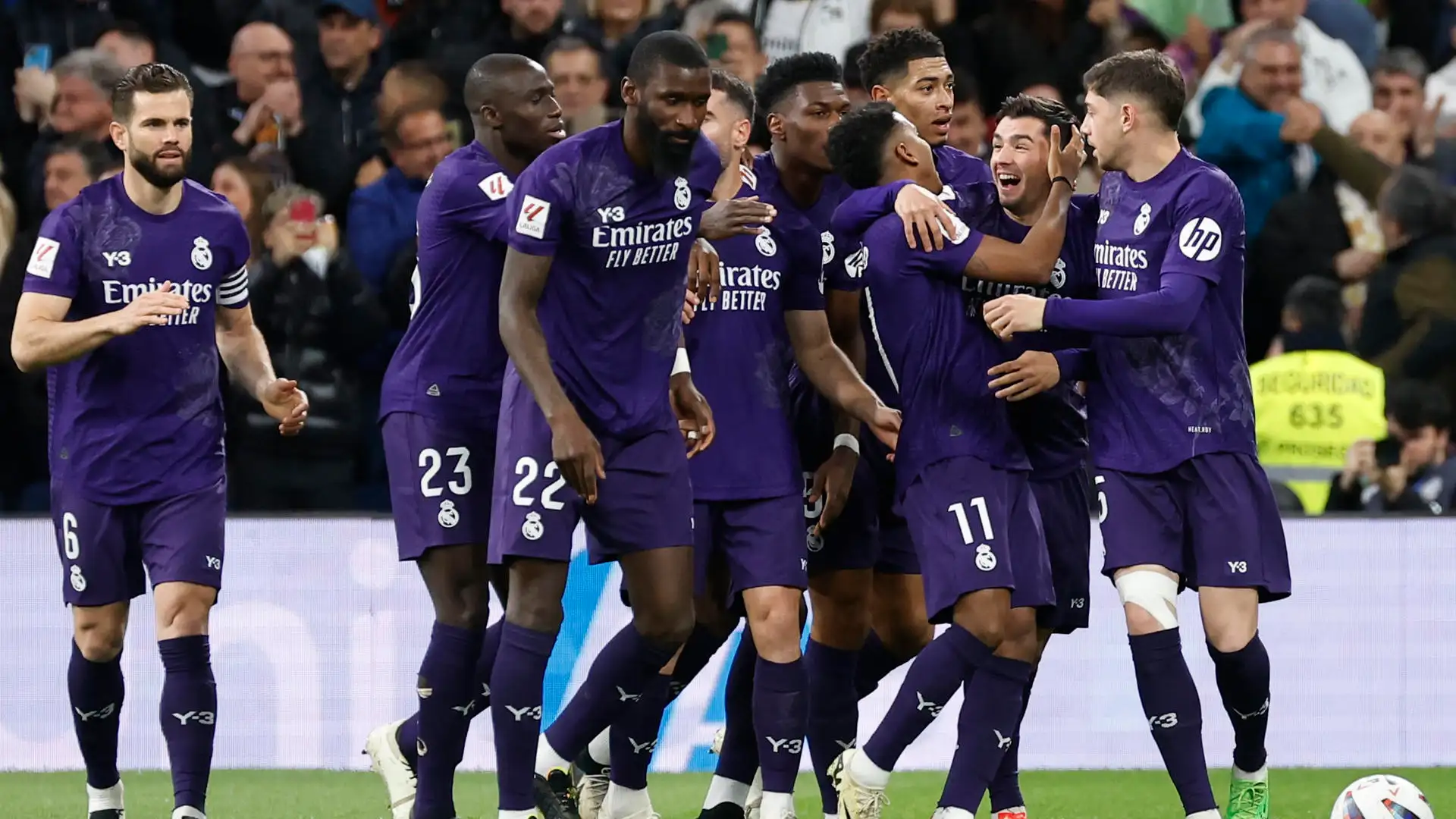 Los jugadores del Madrid celebran el gol de Rodrygo Los jugadores del Madrid celebran el gol de Rodrygo