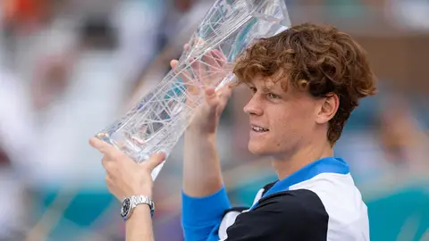 Sinner, con el trofeo del Miami Open Sinner, con el trofeo del Miami Open