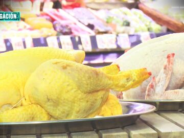 ¿Es cierto que el pollo amarillo se cría de forma más natural? Desmontamos los mitos del 'pollo de corral'