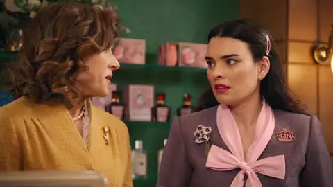 Marta se entera que Fina podría irse a París por Esther, ¿la animará a dejar la colonia? Marta se entera que Fina podría irse a París por Esther, ¿la animará a dejar la colonia?